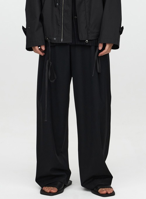 STRUCTURED WIDE PANTS (BLACK)